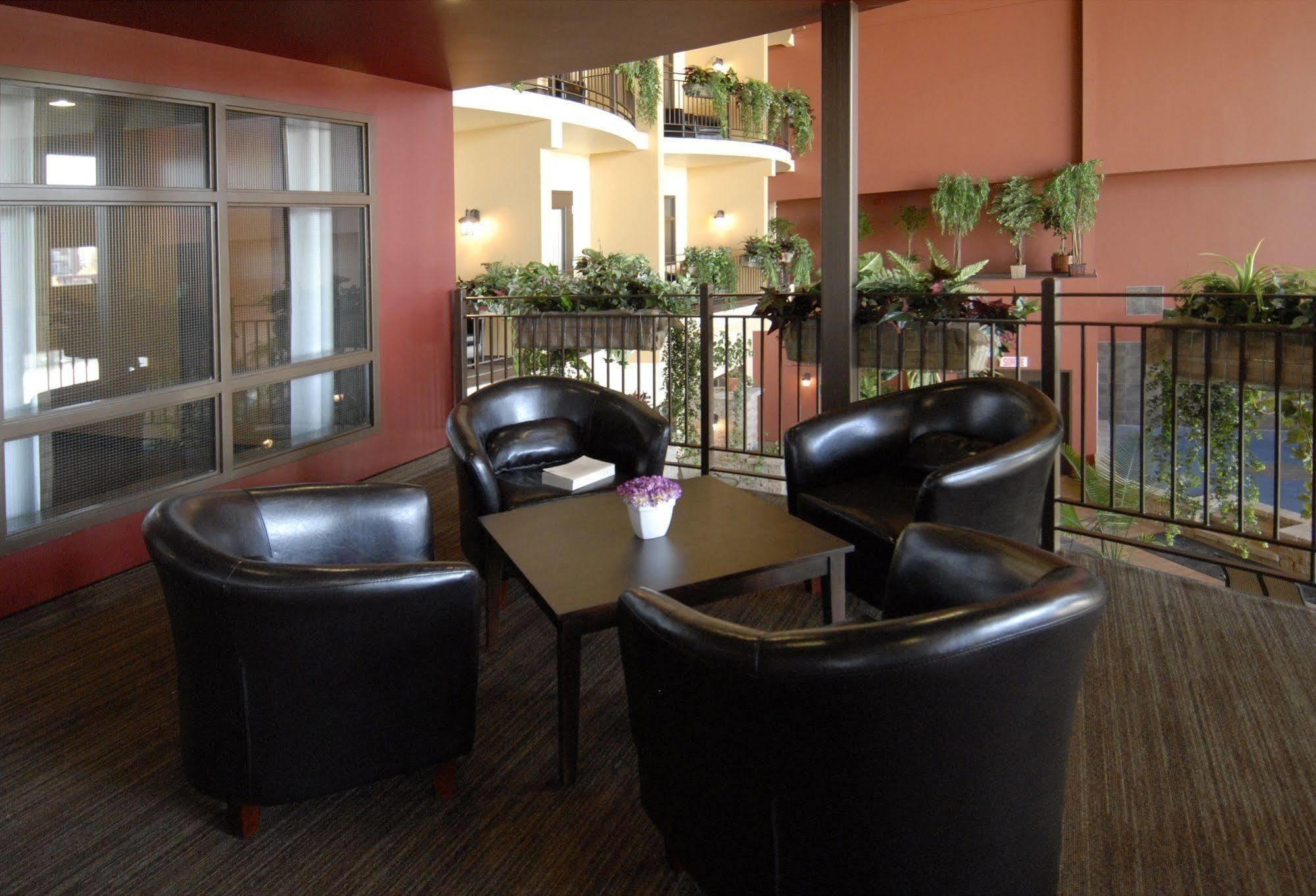 โรงแรมแอมบาสซาเดอร์ เอ สวีท ควิเบกซิตี้ ภายนอก รูปภาพ